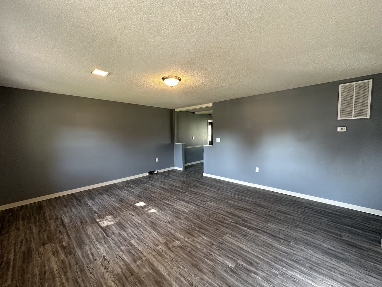 202 Olive St #NA - Photo 2 of 18