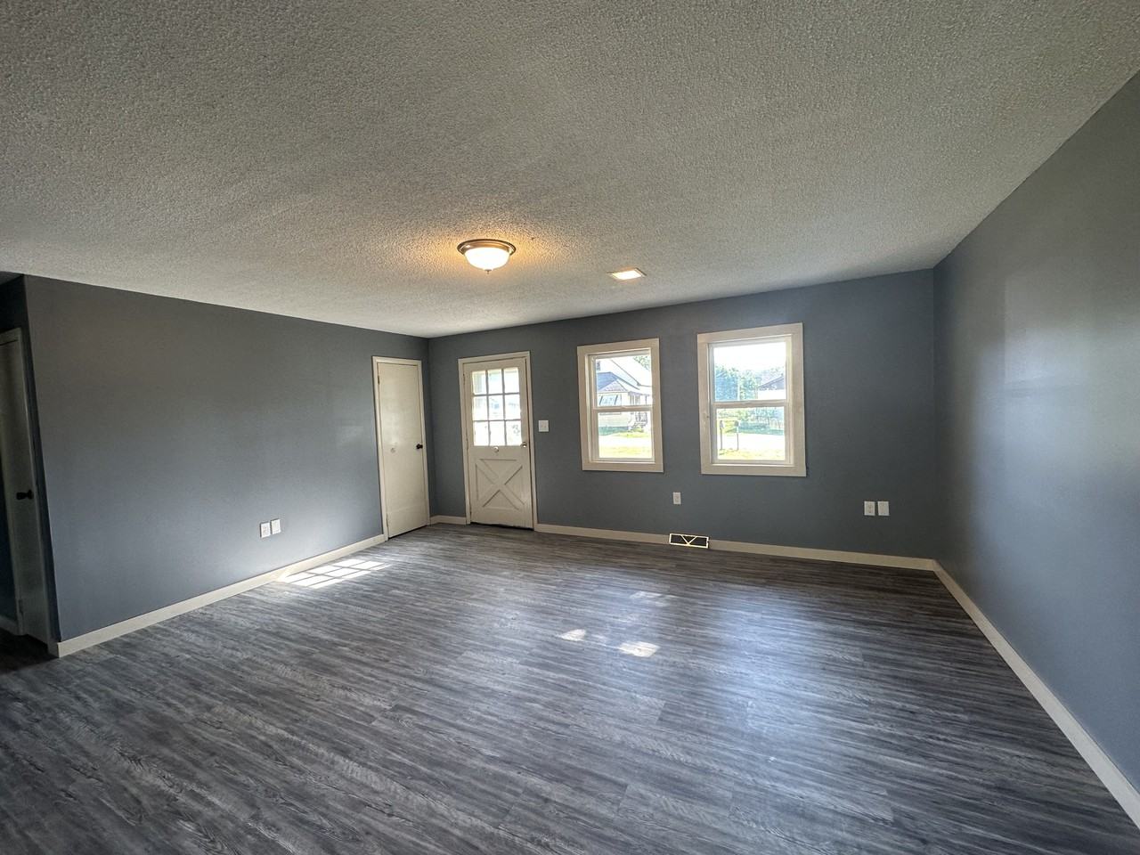 202 Olive St #NA - Photo 3 of 18