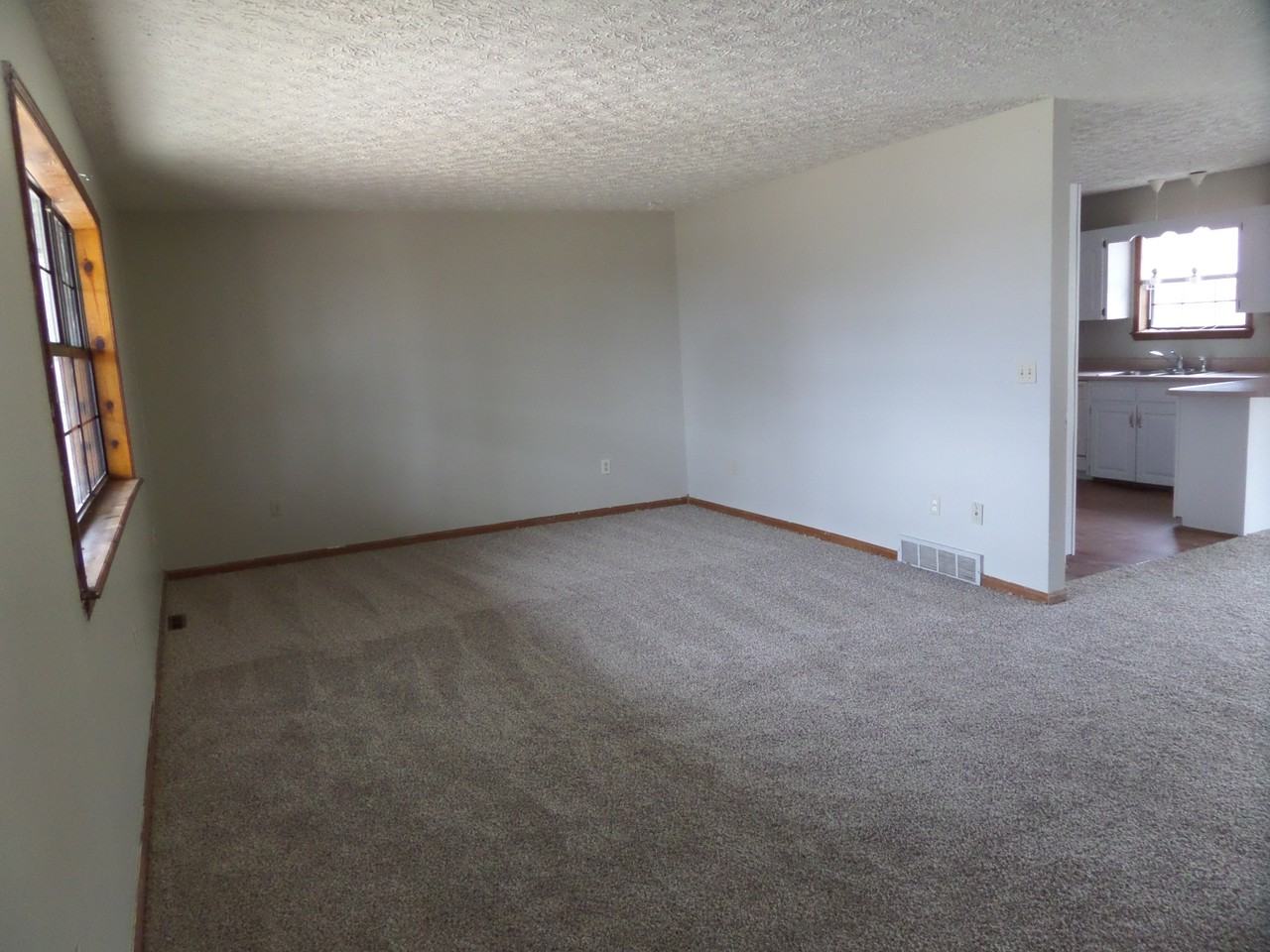 14040 Howard Ln #NA - Photo 2 of 6