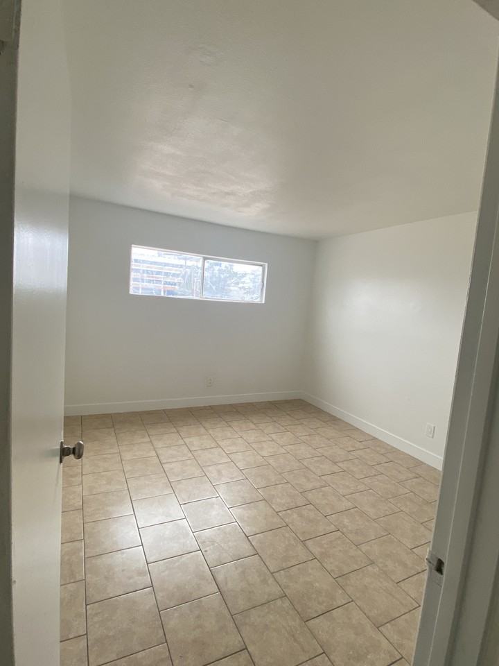 1444 Silver Mesa Cir #3 - Photo 3 of 11