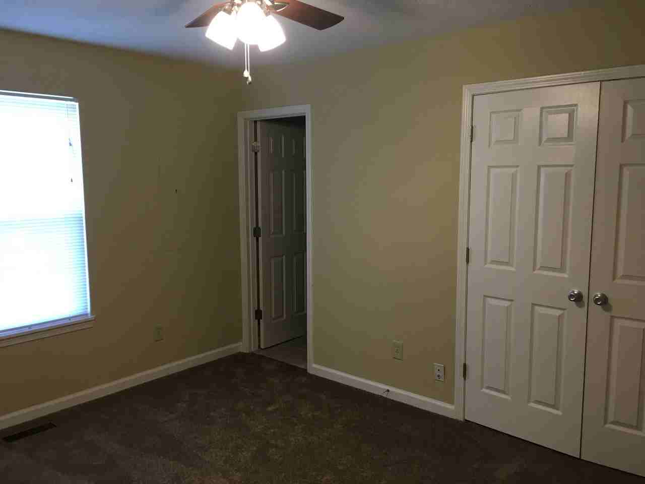 354 Parkview Place - Photo 2 of 8