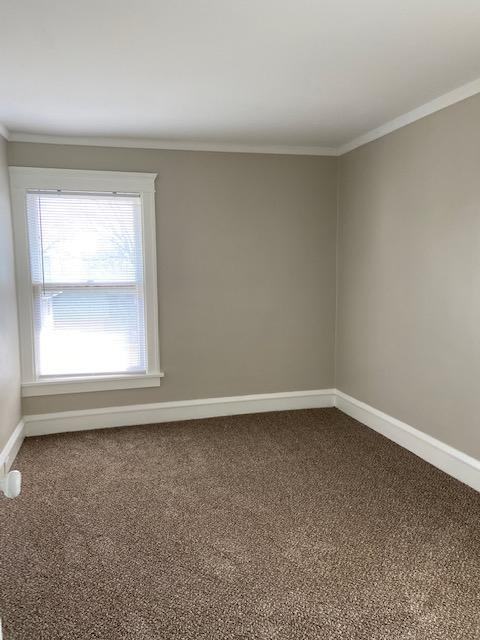325 W Washington Ave - Photo 4 of 9