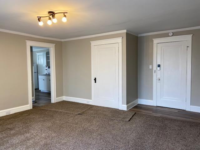 325 W Washington Ave - Photo 3 of 9