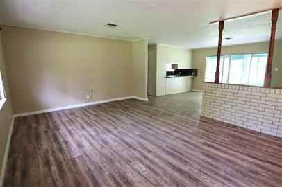 880 Morning Glory Dr - Photo 3 of 13