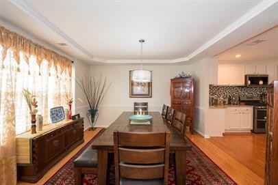 2520 7 Kings Road - Photo 2 of 16