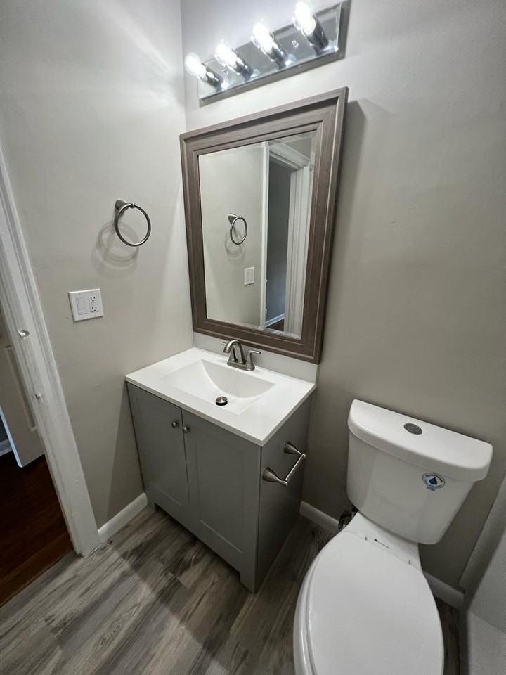 233 Royal Poinciana Way Apt 5-235 - Photo 3 of 19