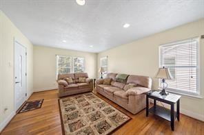 5611 Fraser Ave - Photo 2 of 8