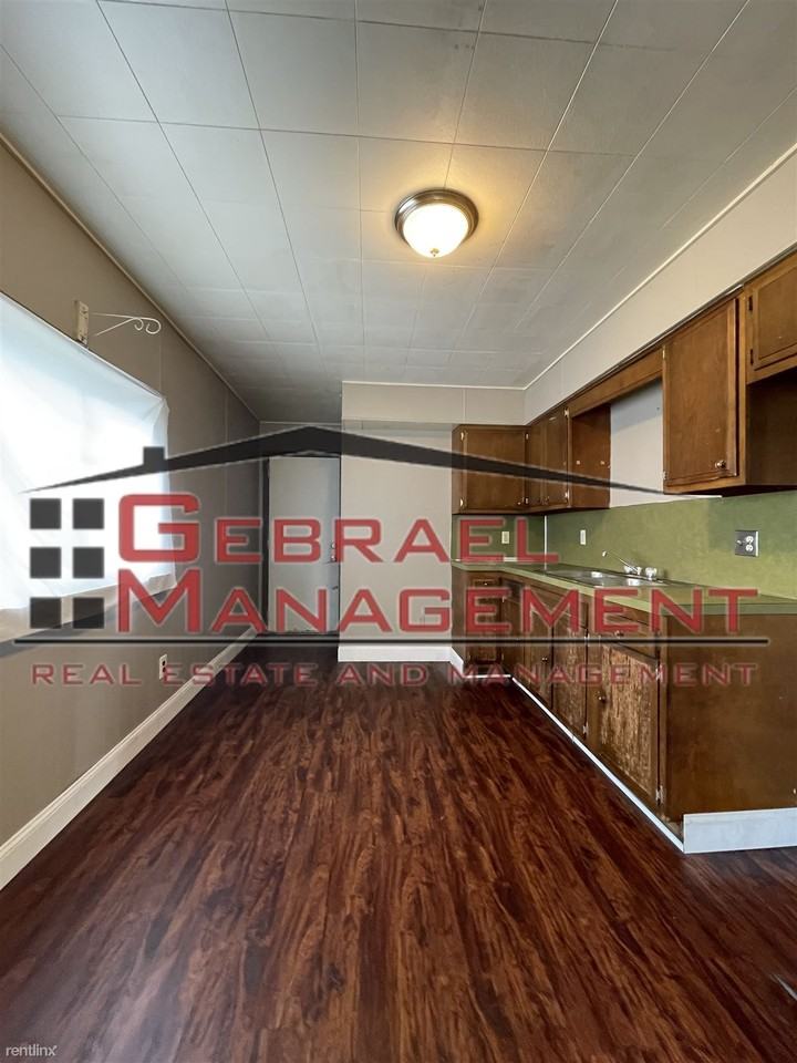 2921 Brandon St - Photo 2 of 12