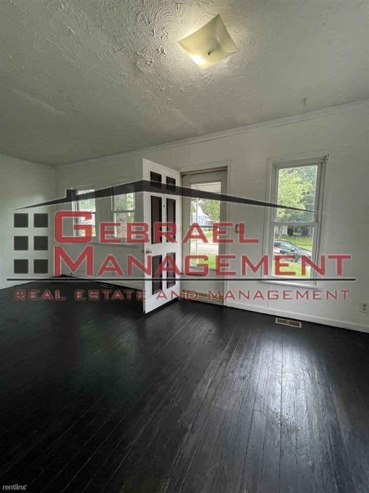 2921 Brandon St - Photo 3 of 12