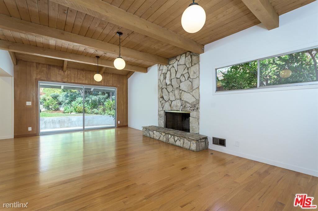 10615 Flaxton St - Photo 2 of 10