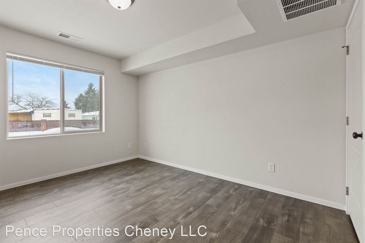 Fruitvale Townhomes modern apartment living Apartments 7320 S