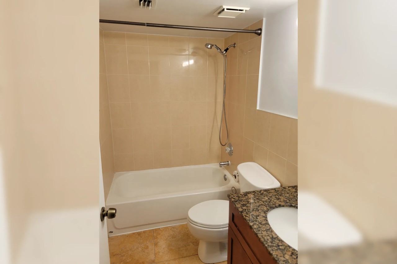 9966 Westview Dr - Photo 3 of 10