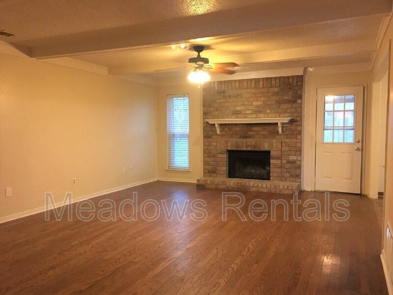 606 Circle Creek Dr - Photo 2 of 28