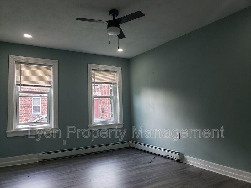 1 Grant Ave #1R - Photo 4 of 10