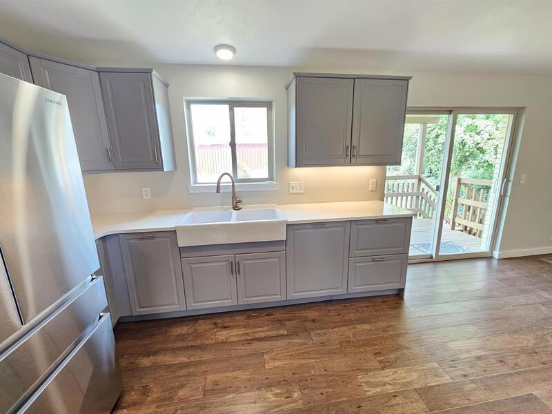 2809 E Banbury Rd - Photo 7 of 33