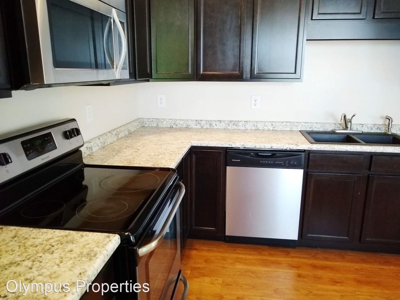 205 N Washington St - Photo 2 of 10