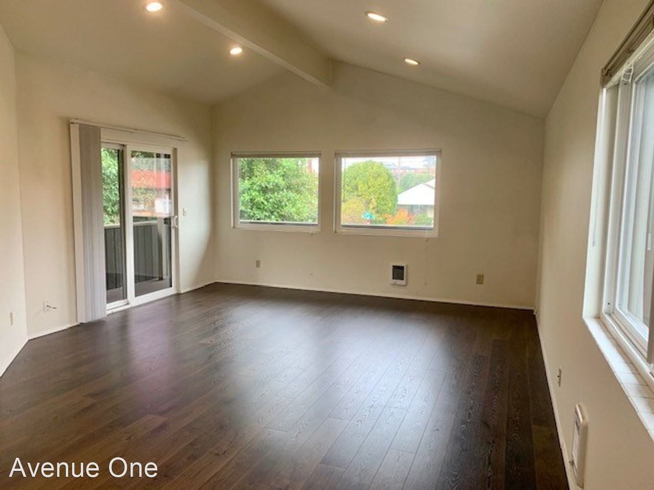 3080 63rd Ave SW Upper - Photo 2 of 16