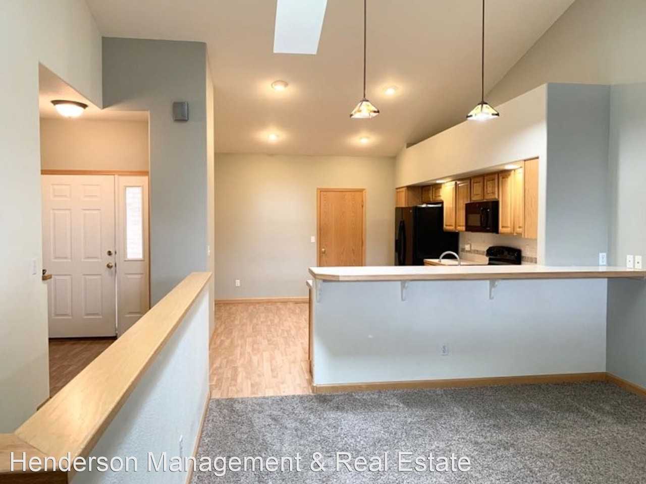 2114 Chesapeake Dr - Photo 3 of 20