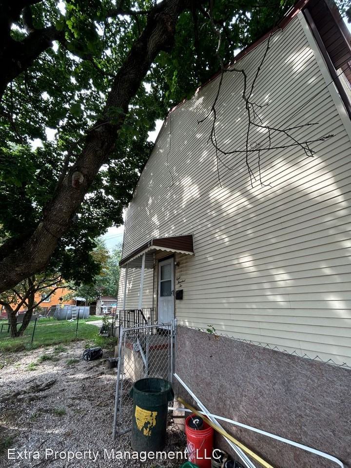 802-804 Liberty St - Photo 2 of 13