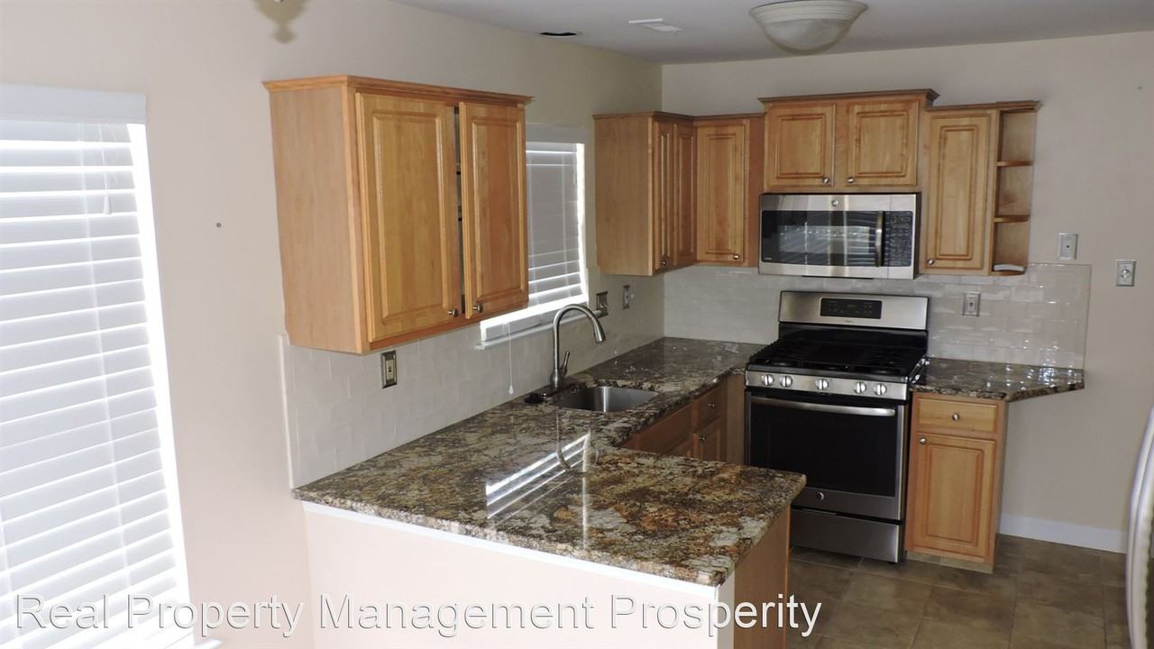 1902 Sterling Rd - Photo 3 of 14