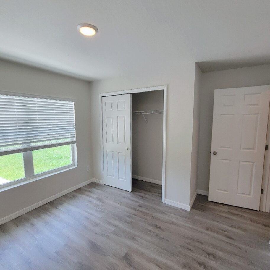 27074 Adams St - Photo 2 of 17