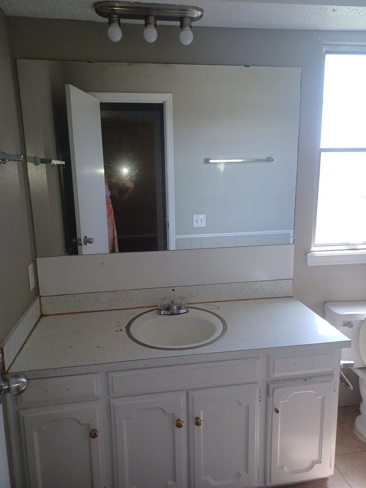 2732 Se 47th St - Photo 2 of 7