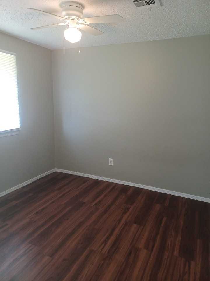 2732 Se 47th St - Photo 3 of 7