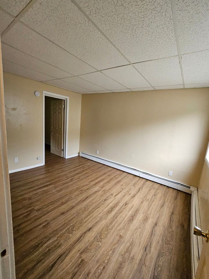 247 Hier Ave - Photo 3 of 11