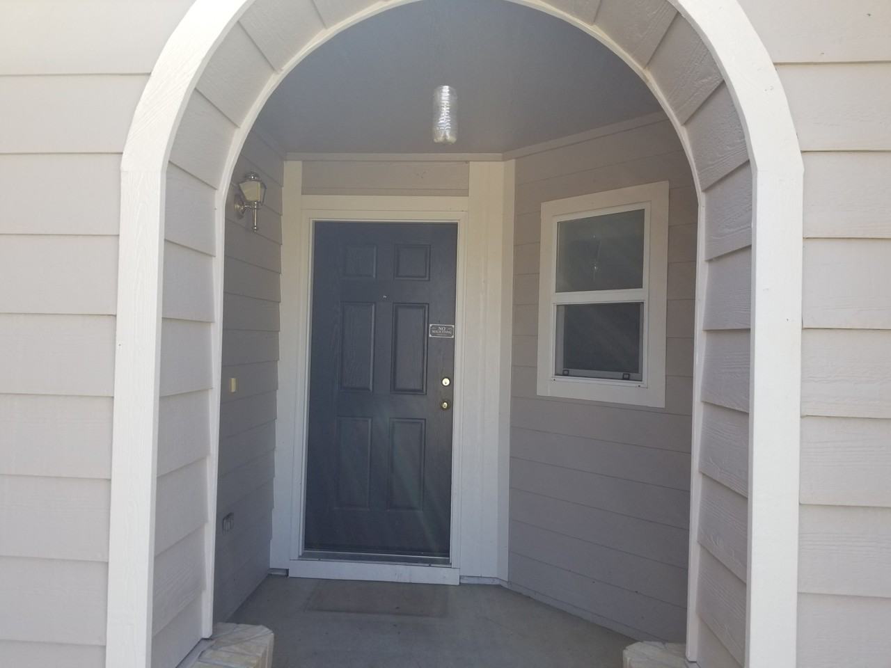 1986 Settlers Dr - Photo 2 of 13
