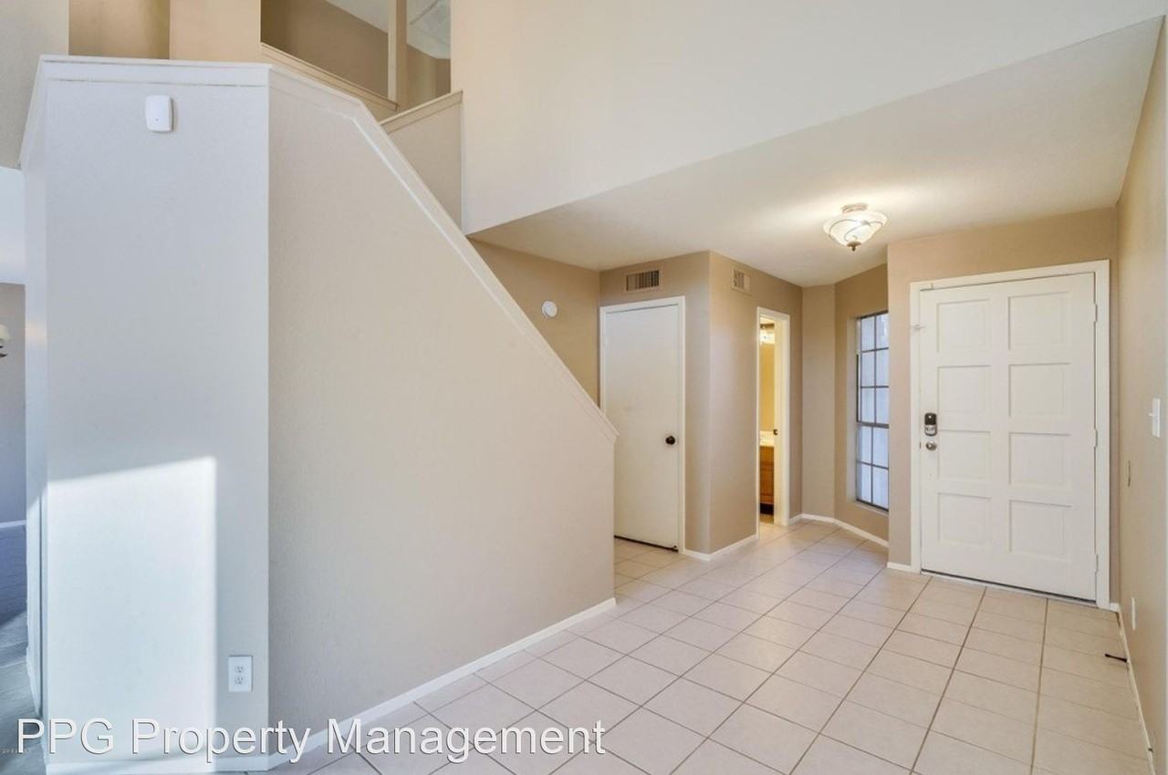 521 E Kristal Way - Photo 3 of 24