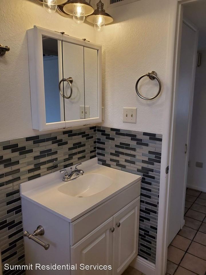 East Alvord Road 955, 957,959,961 - Photo 3 of 6