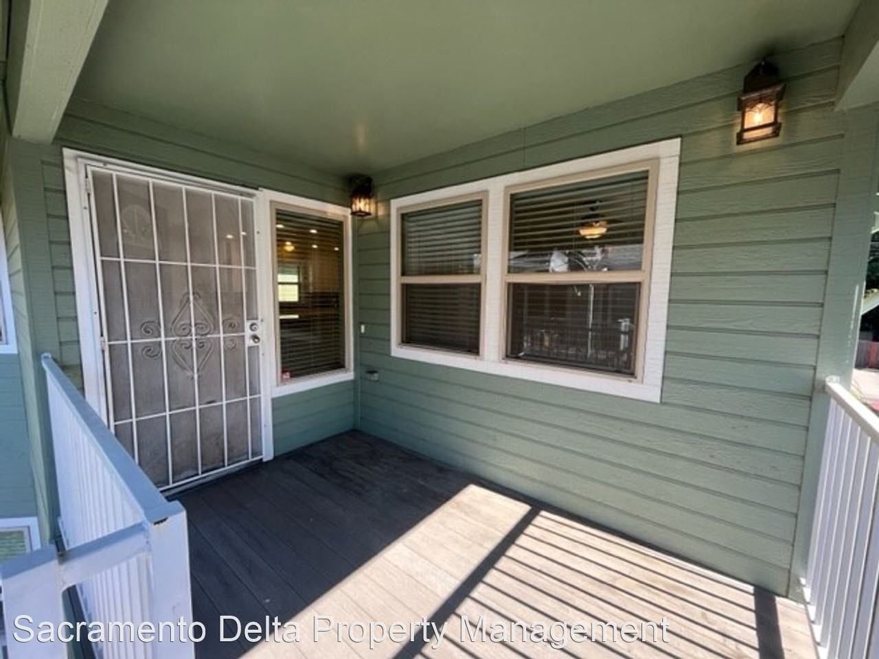 2617 Q Street - Photo 2 of 24