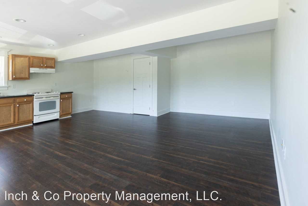 S Market St - Photo 2 of 7