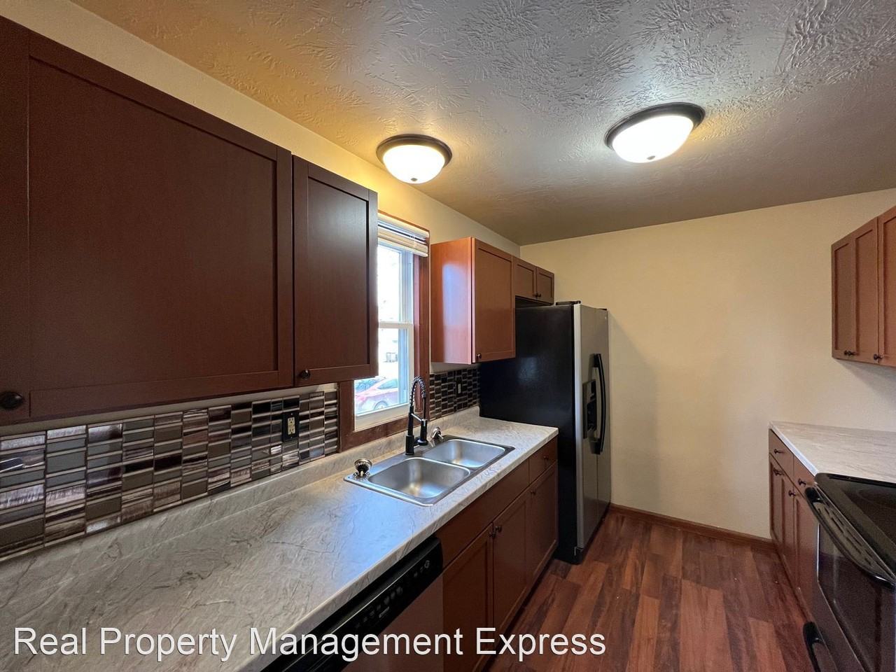 1130 N Minnesota Ave - Photo 3 of 20