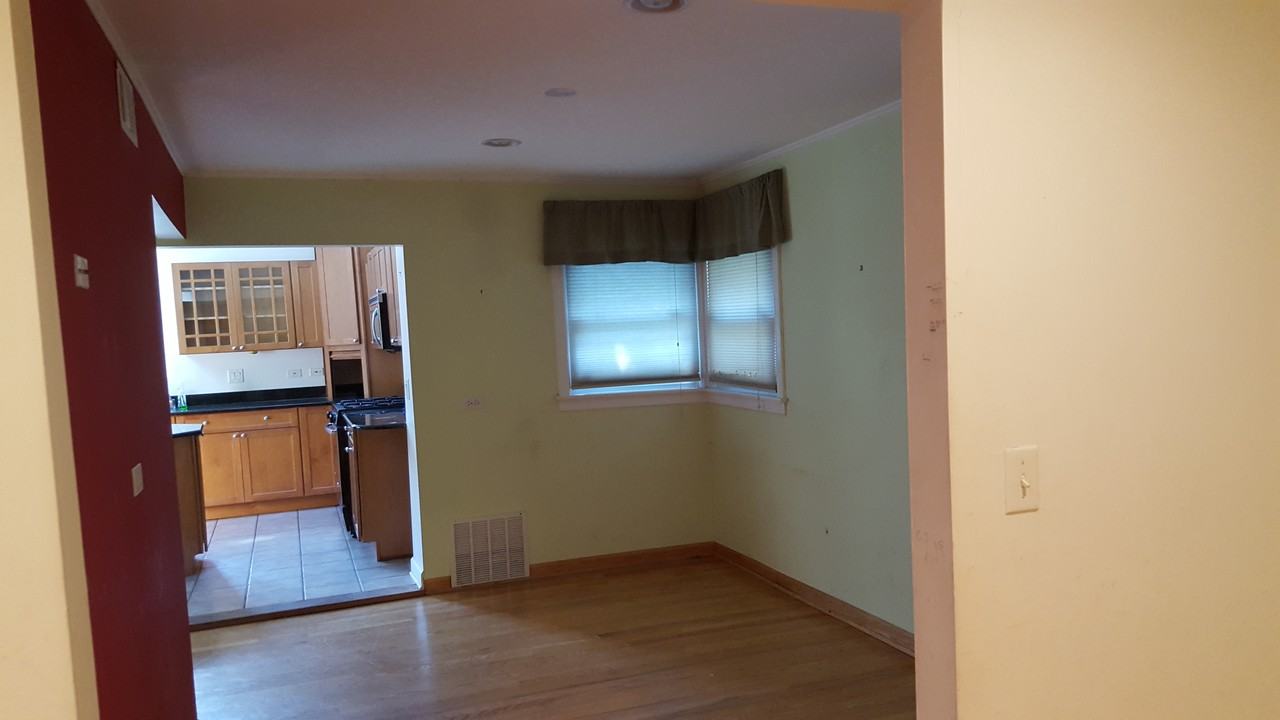 9112 Ewing Ave - Photo 3 of 3