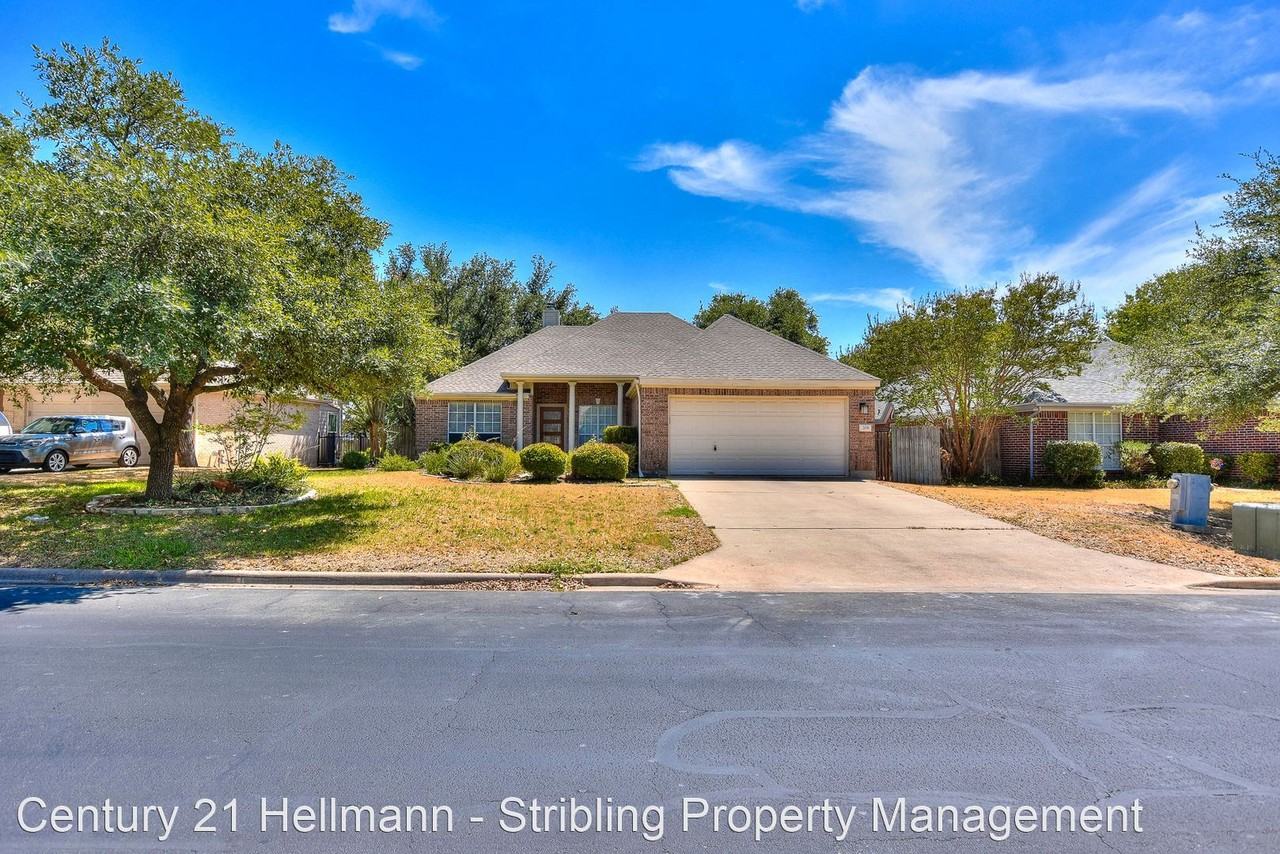 208 Parkview Dr - Photo 2 of 40