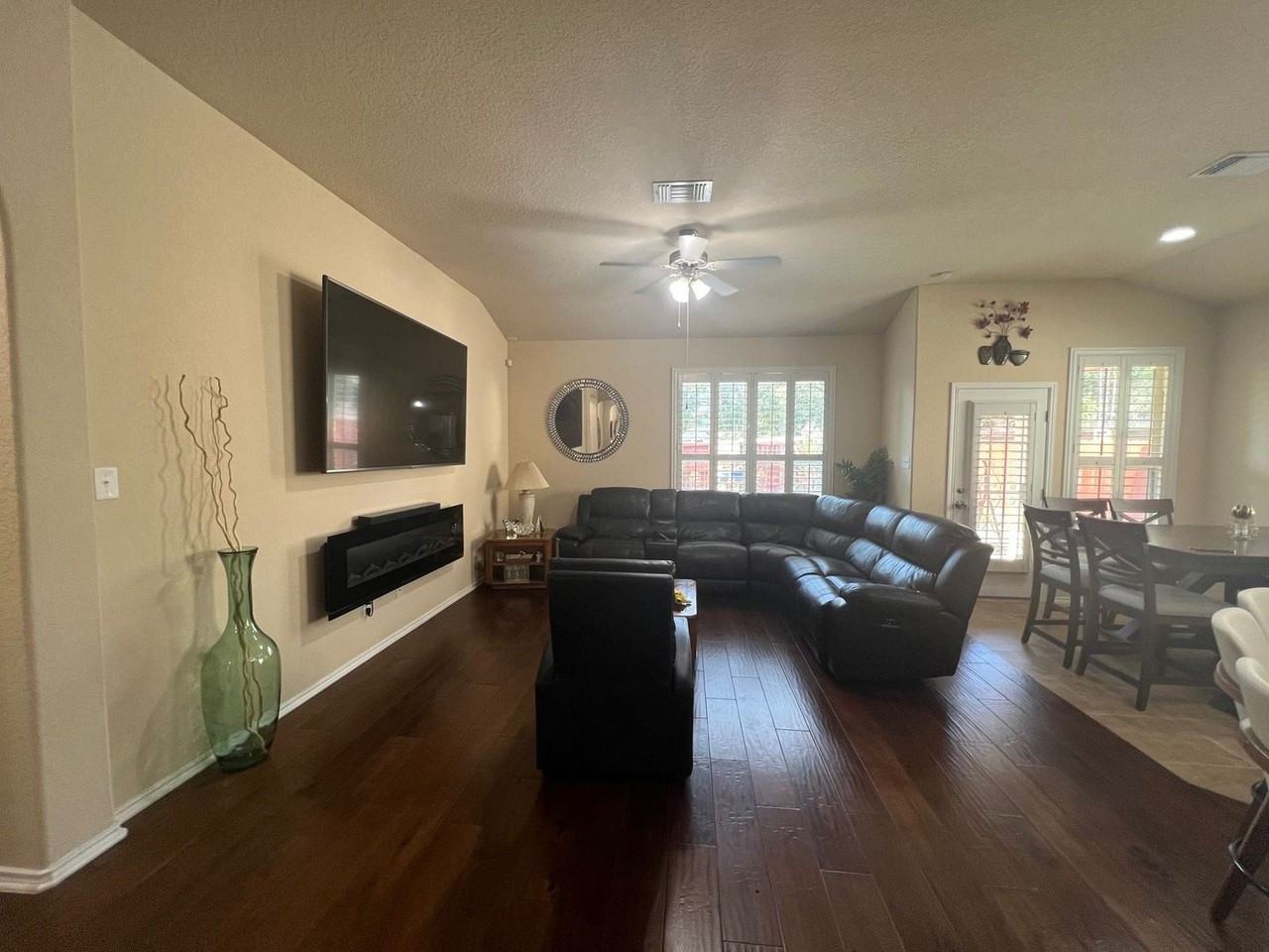 5811 Quiet Glen Dr - Photo 3 of 16