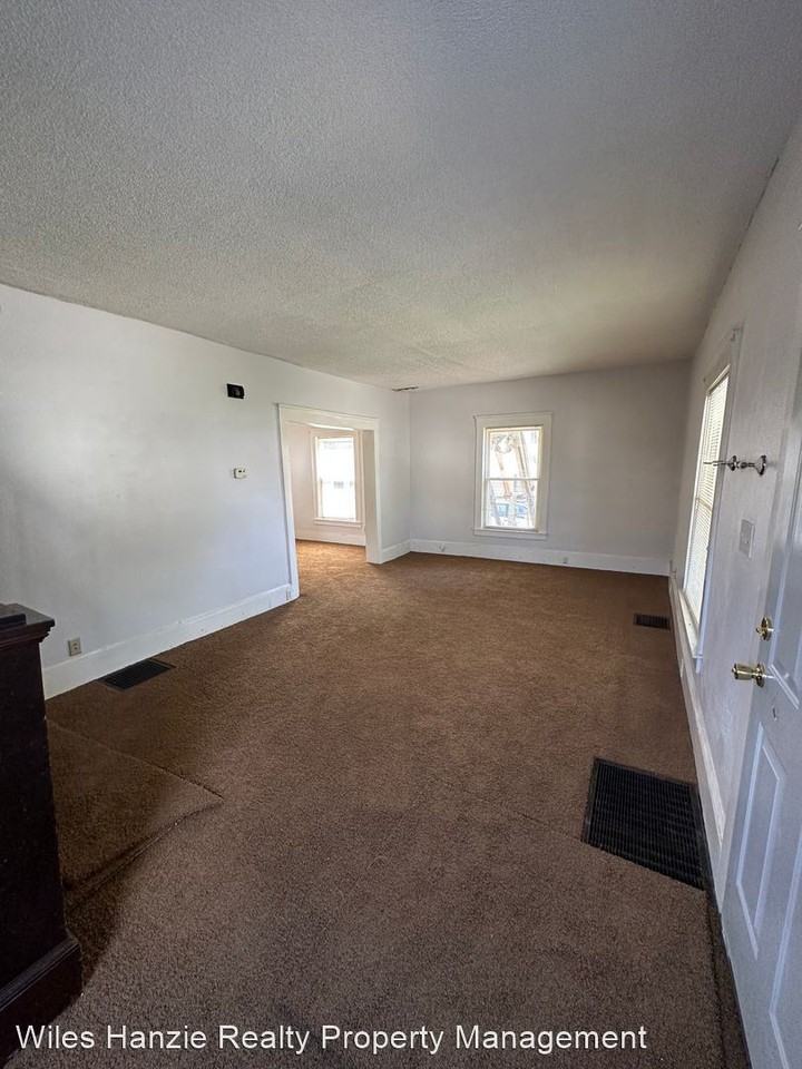 318 Mohican Ave - Photo 2 of 5