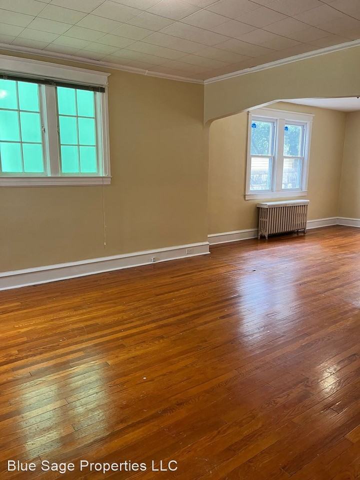 509 Cypress St - Photo 2 of 21