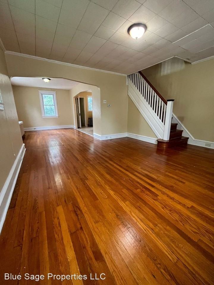 509 Cypress St - Photo 3 of 21