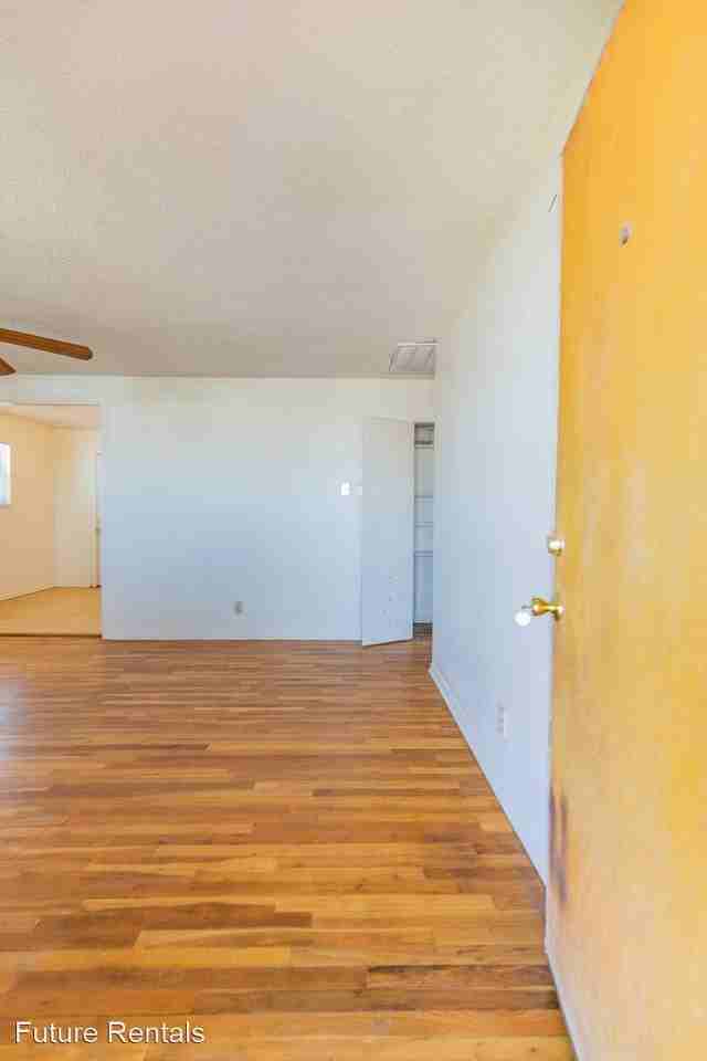 2306 Yale Ave - Photo 2 of 22