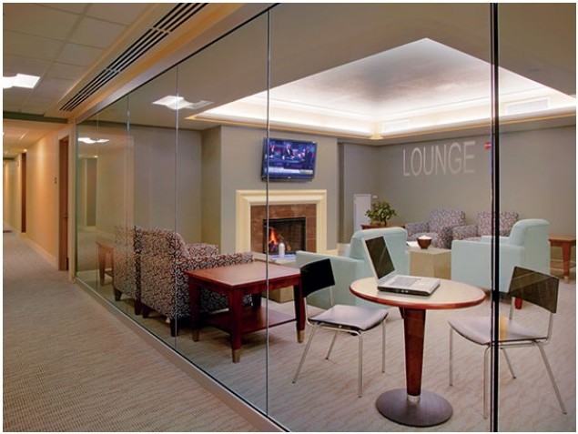 Lucky - Photo 3 of 50