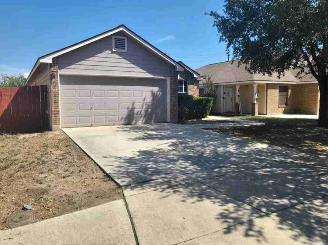 8719 Laguna Fls #NA - Photo 2 of 15