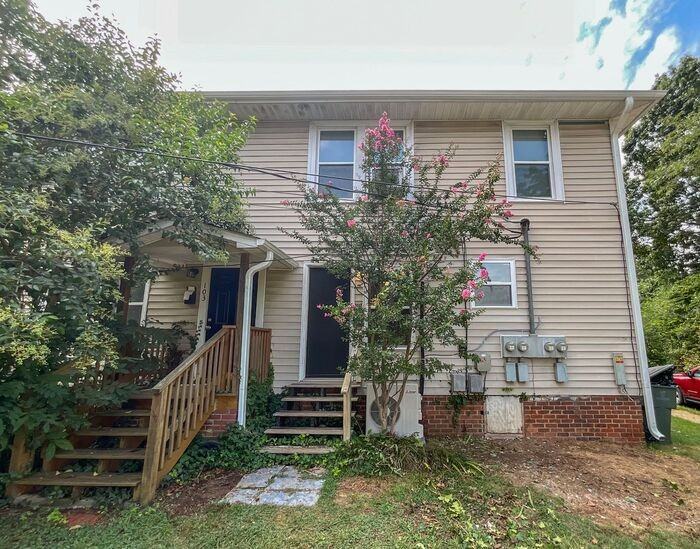 101 Corban Ave Se - Photo 2 of 10