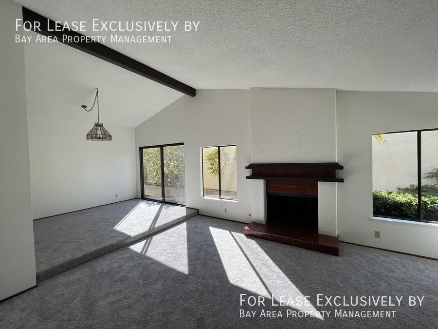 8 Barcelona Cir - Photo 2 of 24