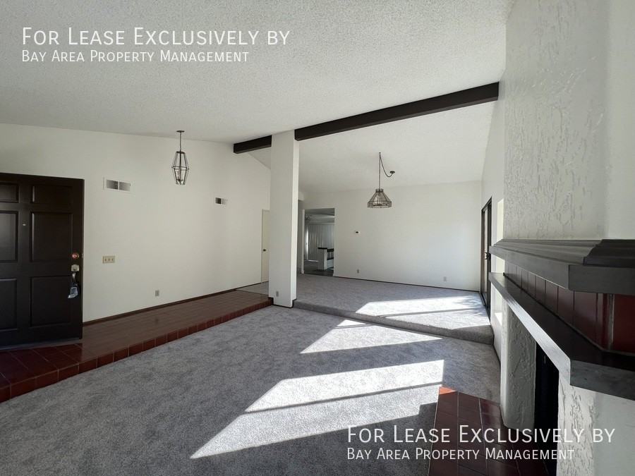 8 Barcelona Cir - Photo 3 of 24