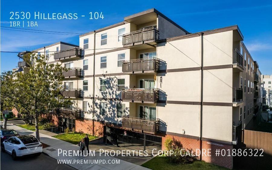 2530 Hillegass Ave #104