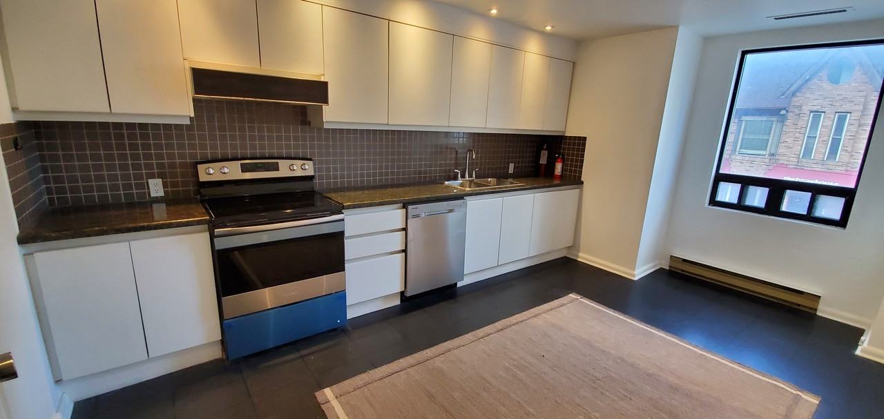 83 Scollard St - Photo 2 of 20