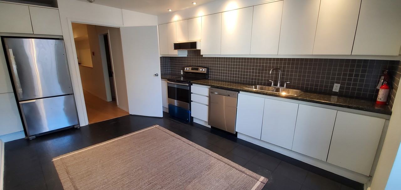 83 Scollard St - Photo 3 of 20