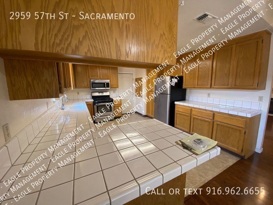 2959 57th St - Photo 3 of 23